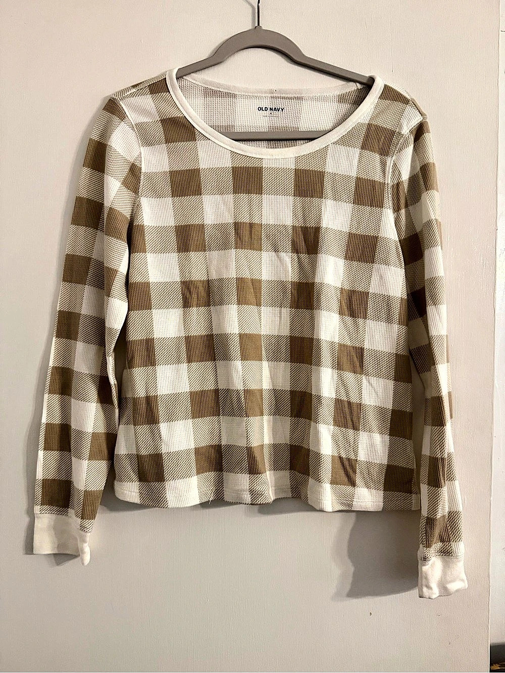 Old Navy Plaid Long Sleeve Top in Brown & White Size Medium Like New